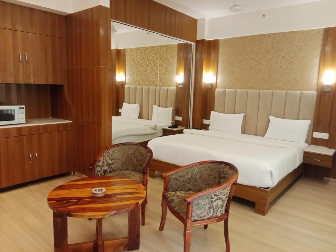 The Grace Residency, Lucknow Hotell Eksteriør bilde